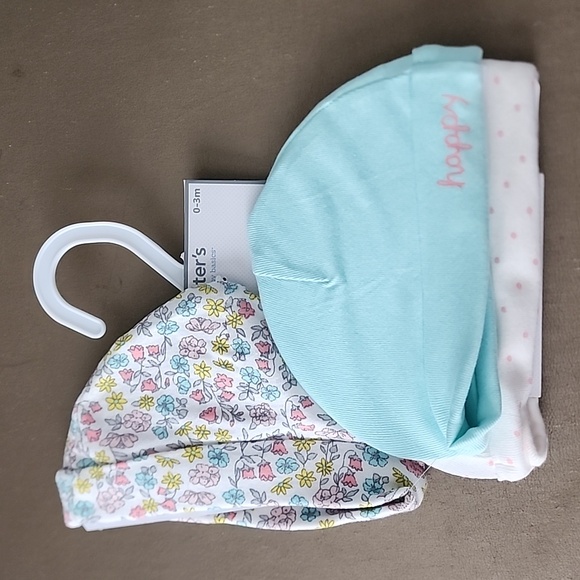 3-pack Carter's Baby hats 0-3m - Picture 2 of 3